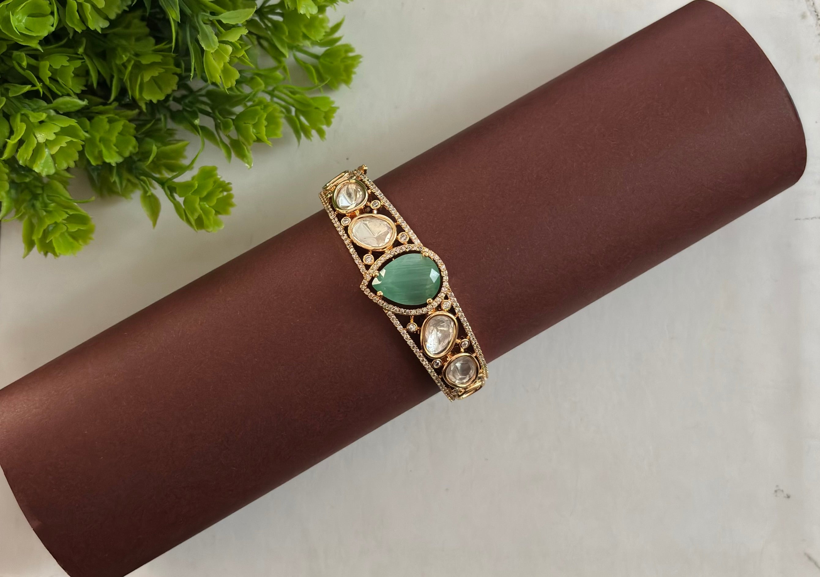 Mint Essence Kundan Kada