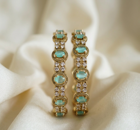 Oval Mint Accent Kada