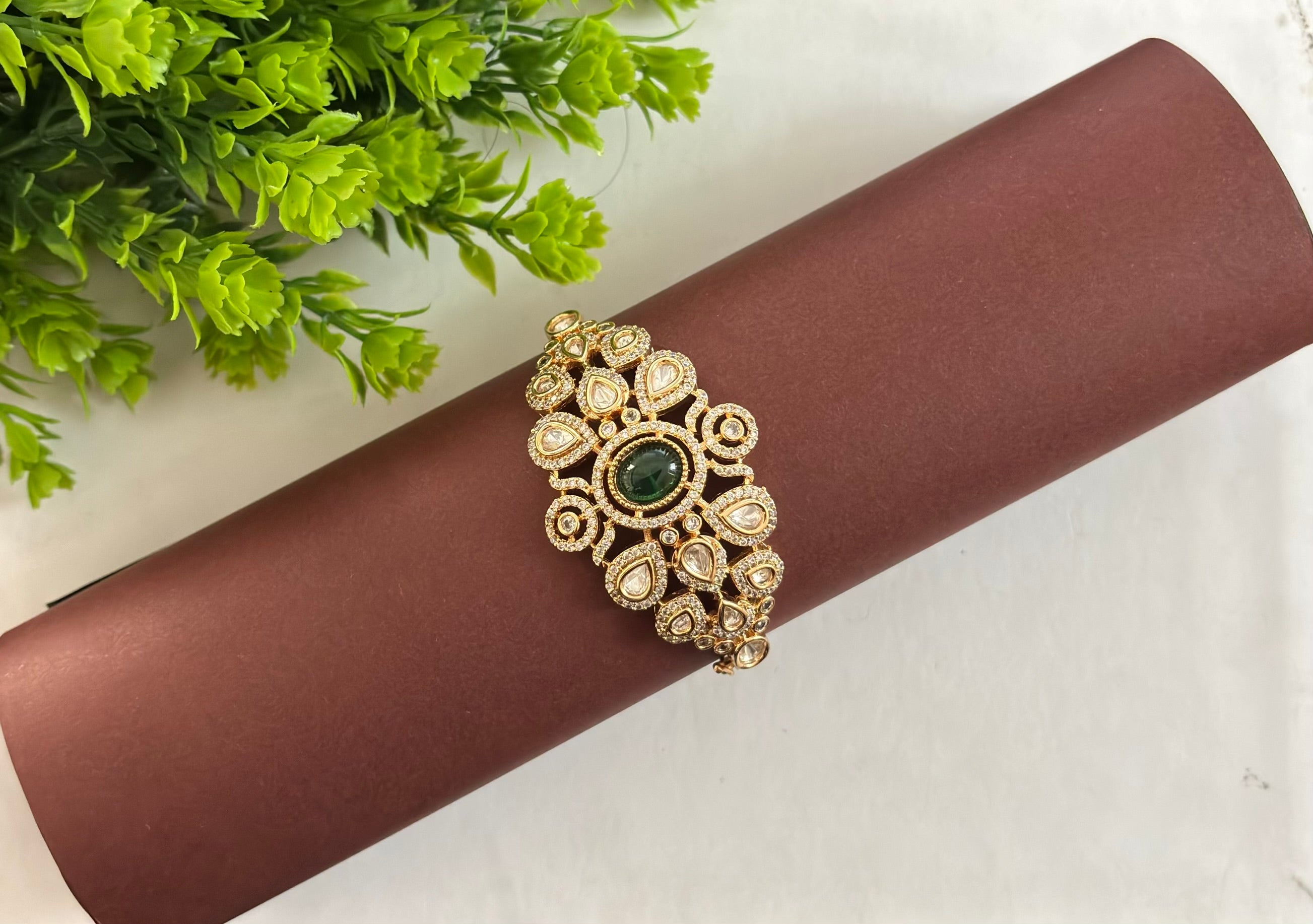 Emerald Opulence Kundan Kada