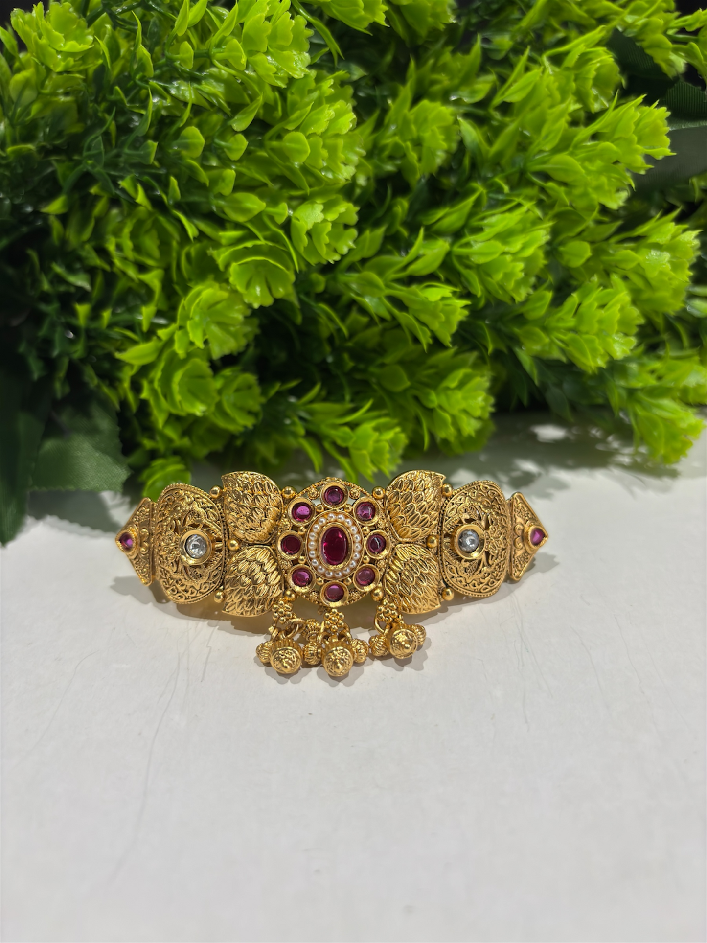 Vasudha Antique Centre Clip