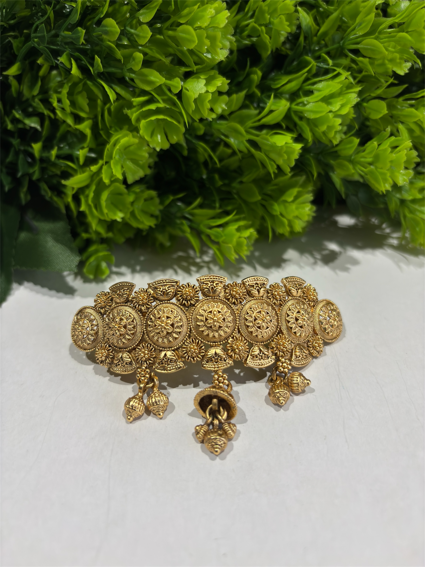Kavya Antique Centre Clip