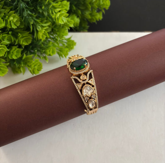 Emerald Radiance Kundan Kada