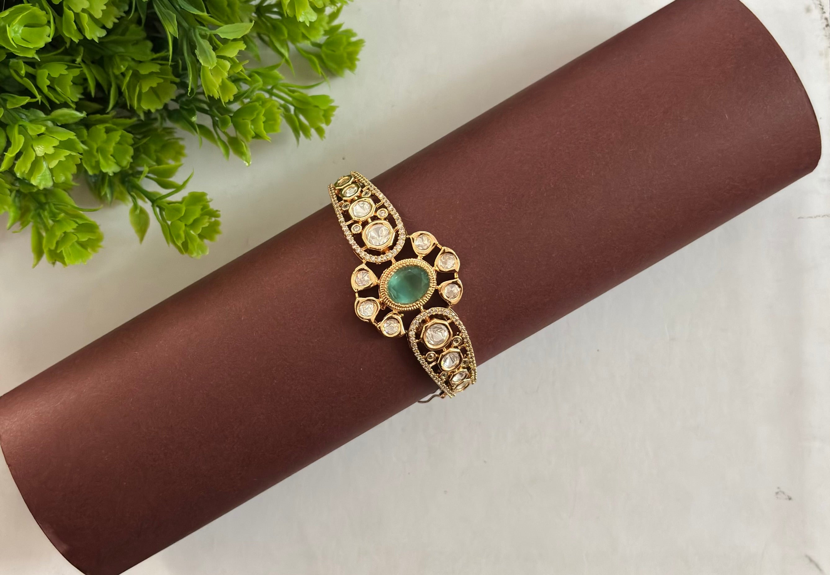 Mint Aura Kundan Kada