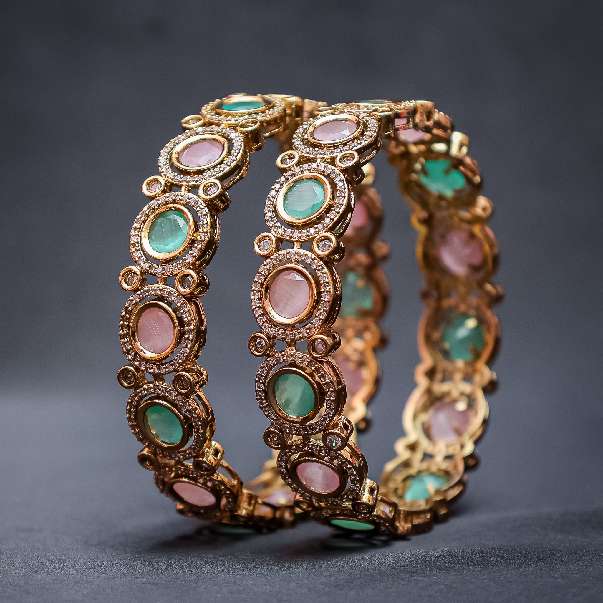 Antique-Style Dual-Tone Kundan Bangles