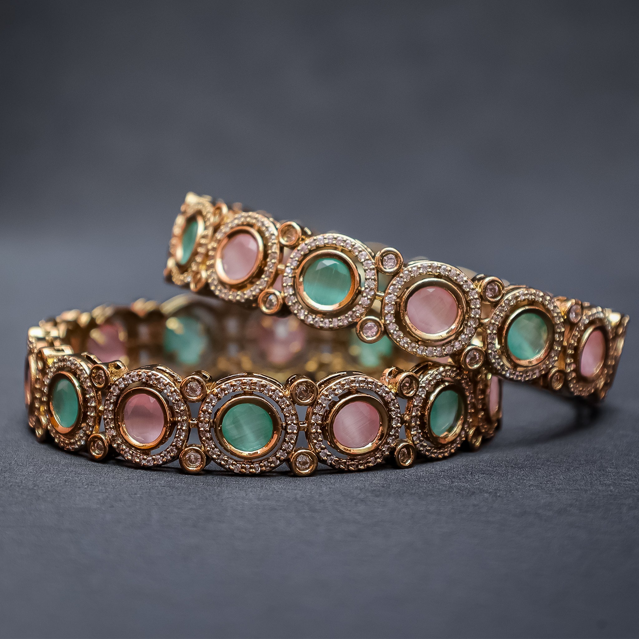 Antique-Style Dual-Tone Kundan Bangles