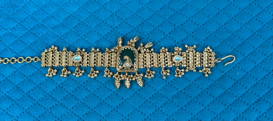 The Emerald Morpankh Cuff