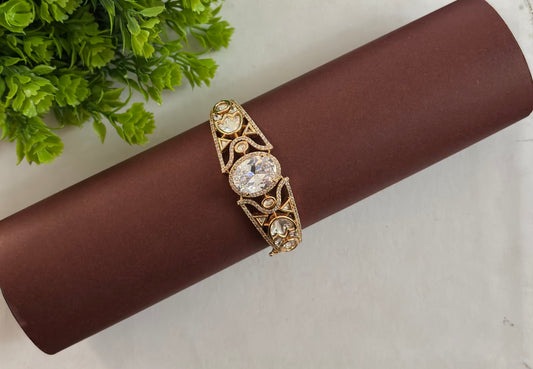 Regal Oval Solitaire Kada
