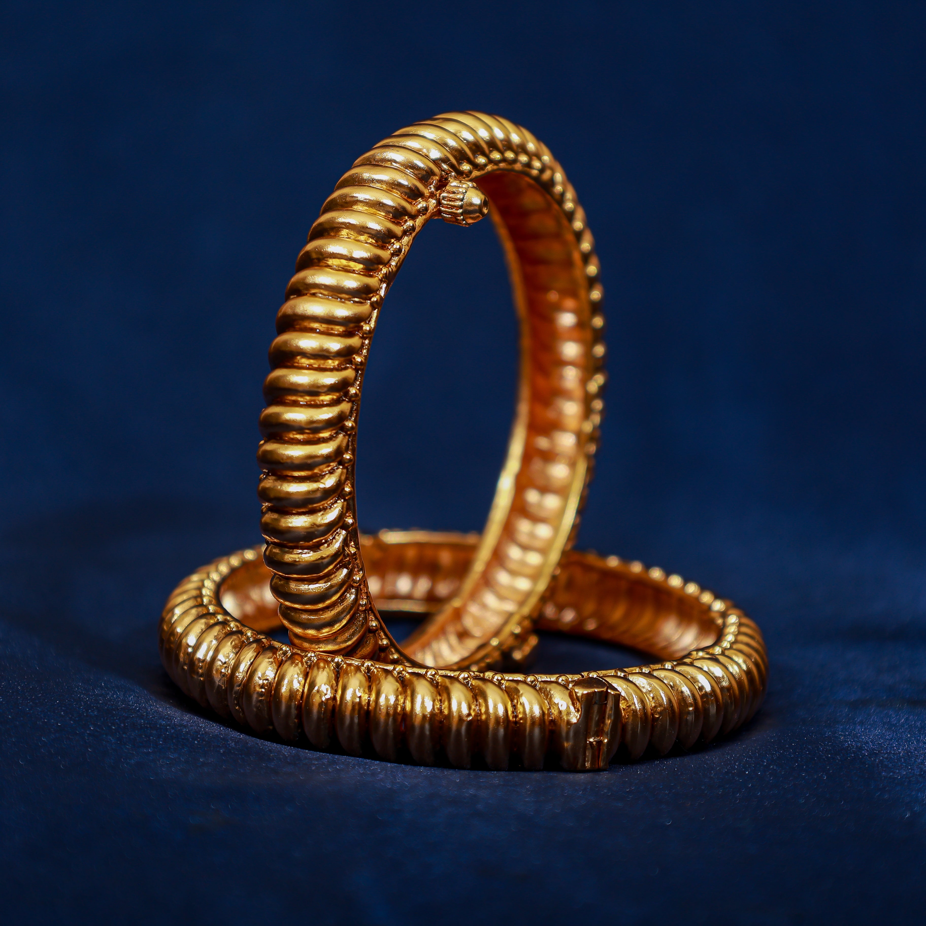 Classic Ribbed Gold Kada