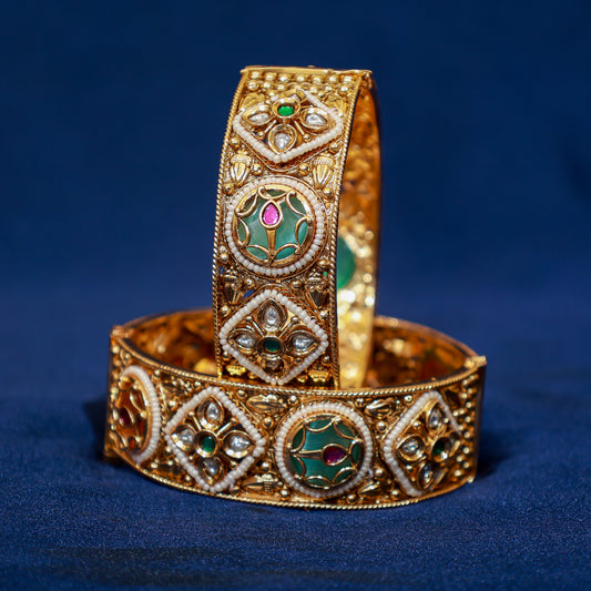 Vintage Jadau Floral Motif Kada