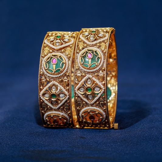 Vintage Jadau Floral Motif Kada