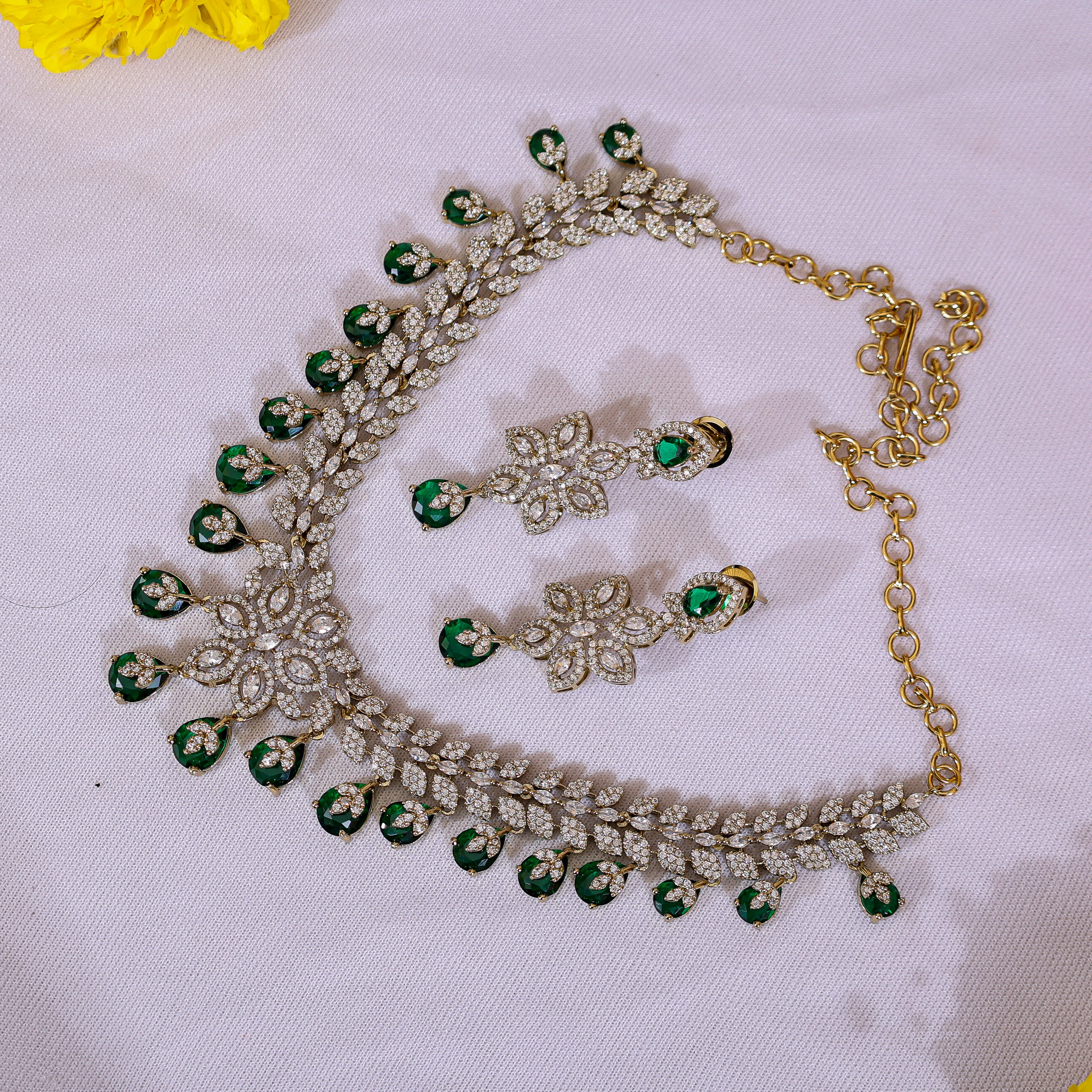 Zariya Emerald Grace Set