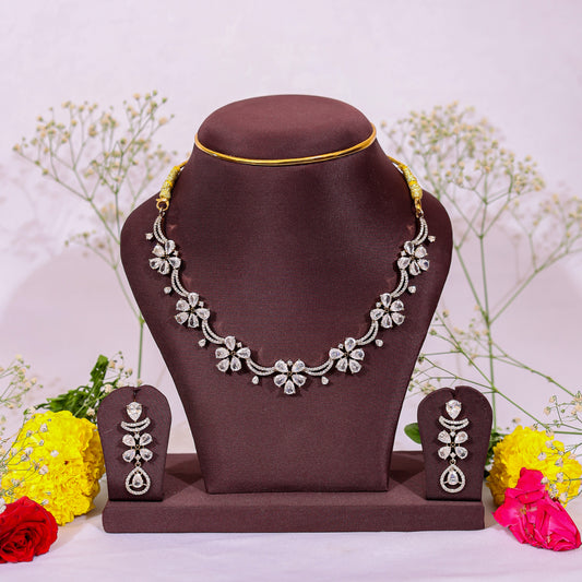 Delicate Victorian Necklace