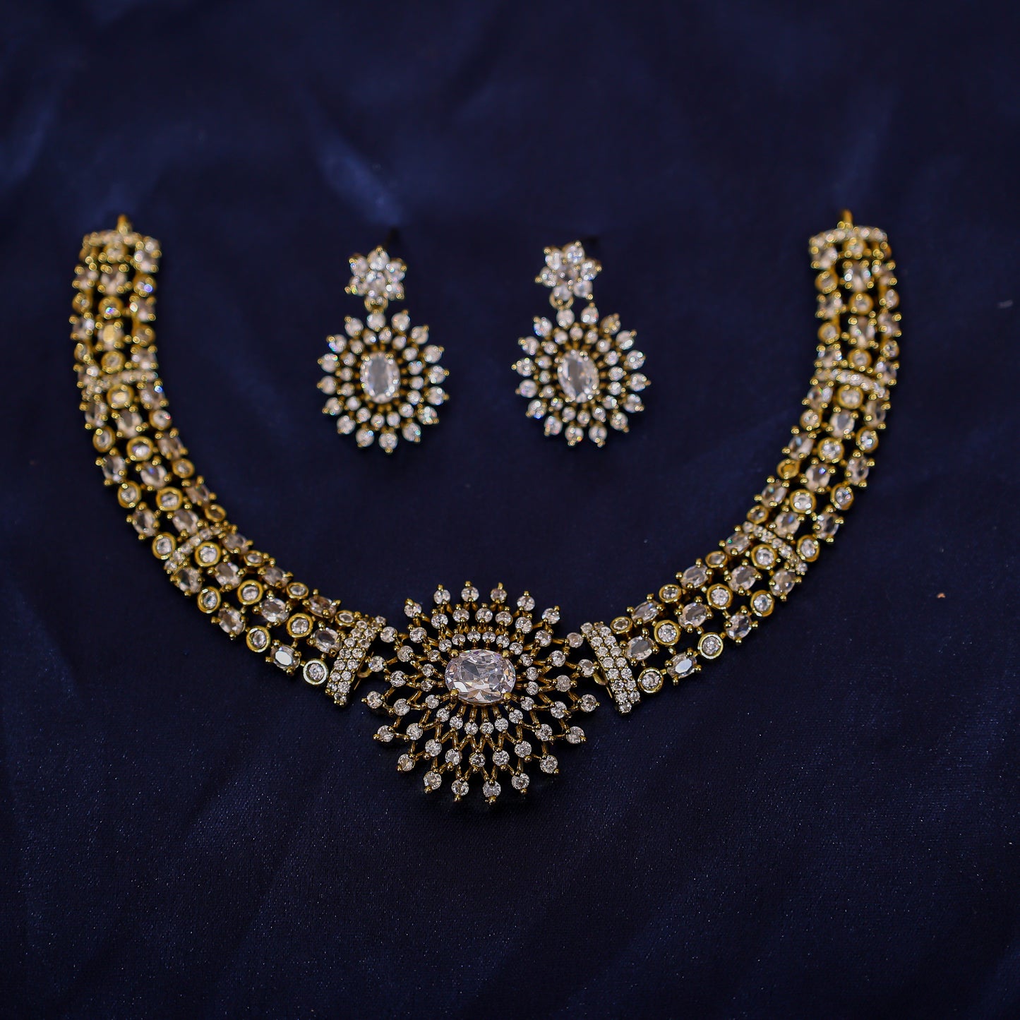 Victorian Hasli Choker Set