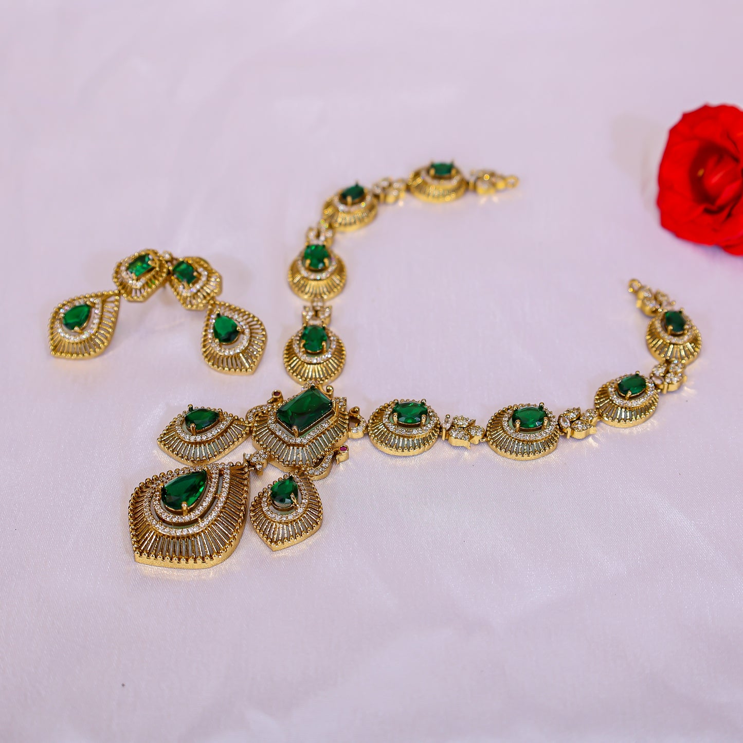 Emerald Rajwada Shringar