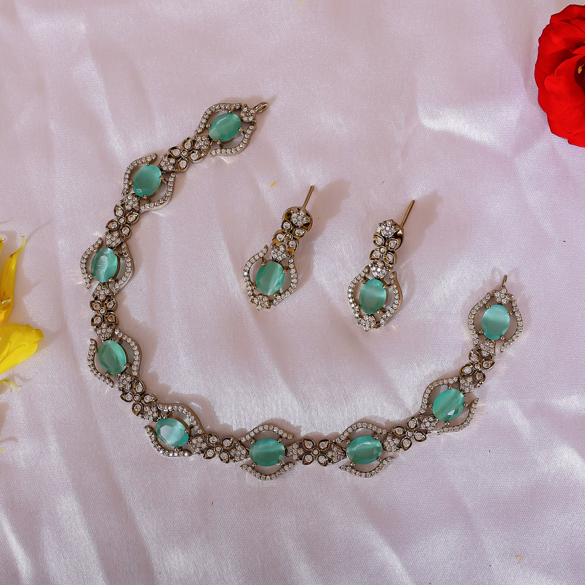 Ishani Mint Stone Set