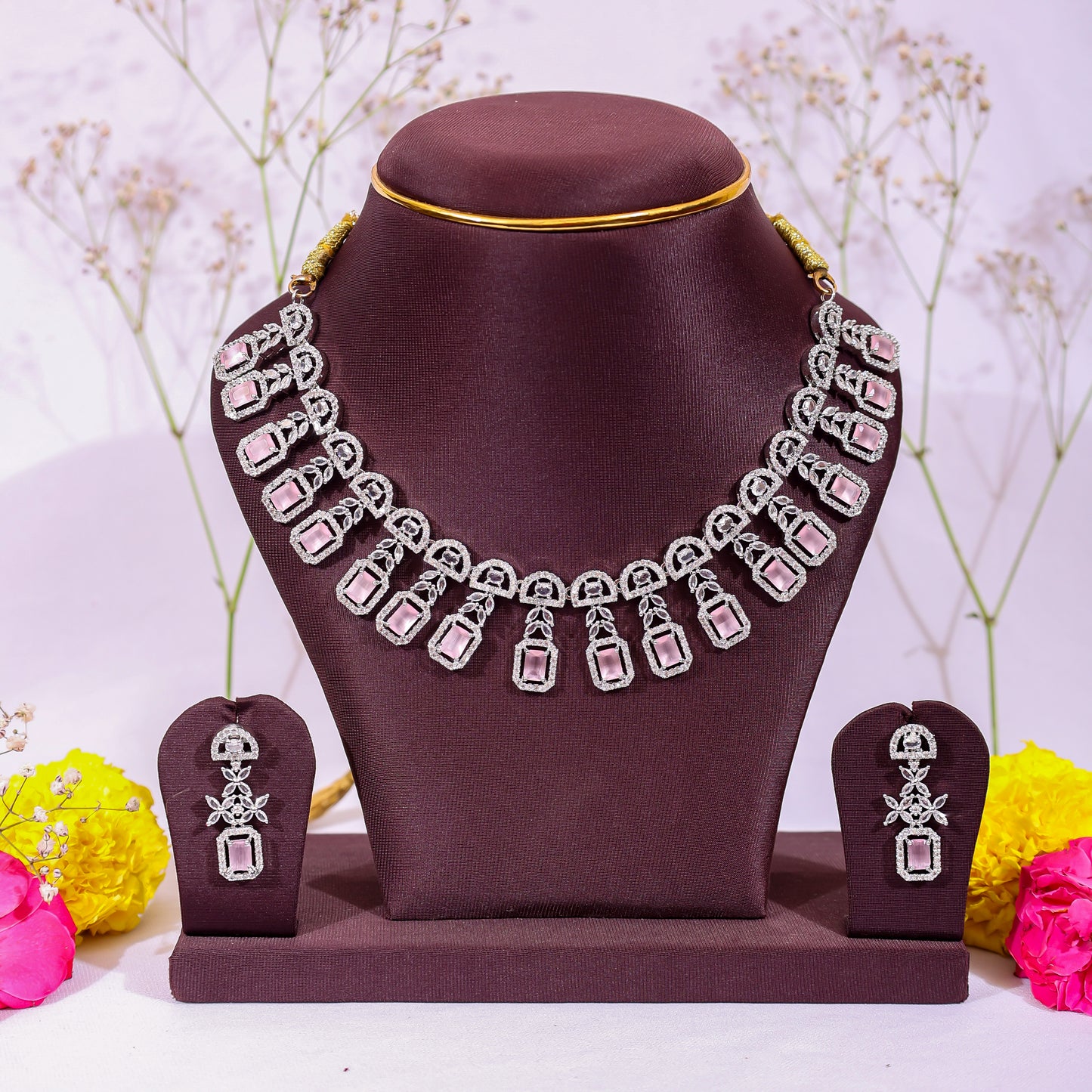 The Rosé Radiant Choker Set