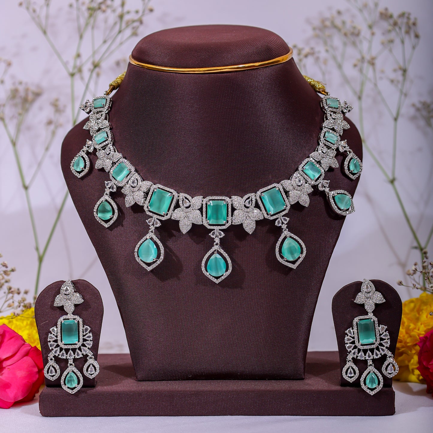 Mint Majesty Choker Set