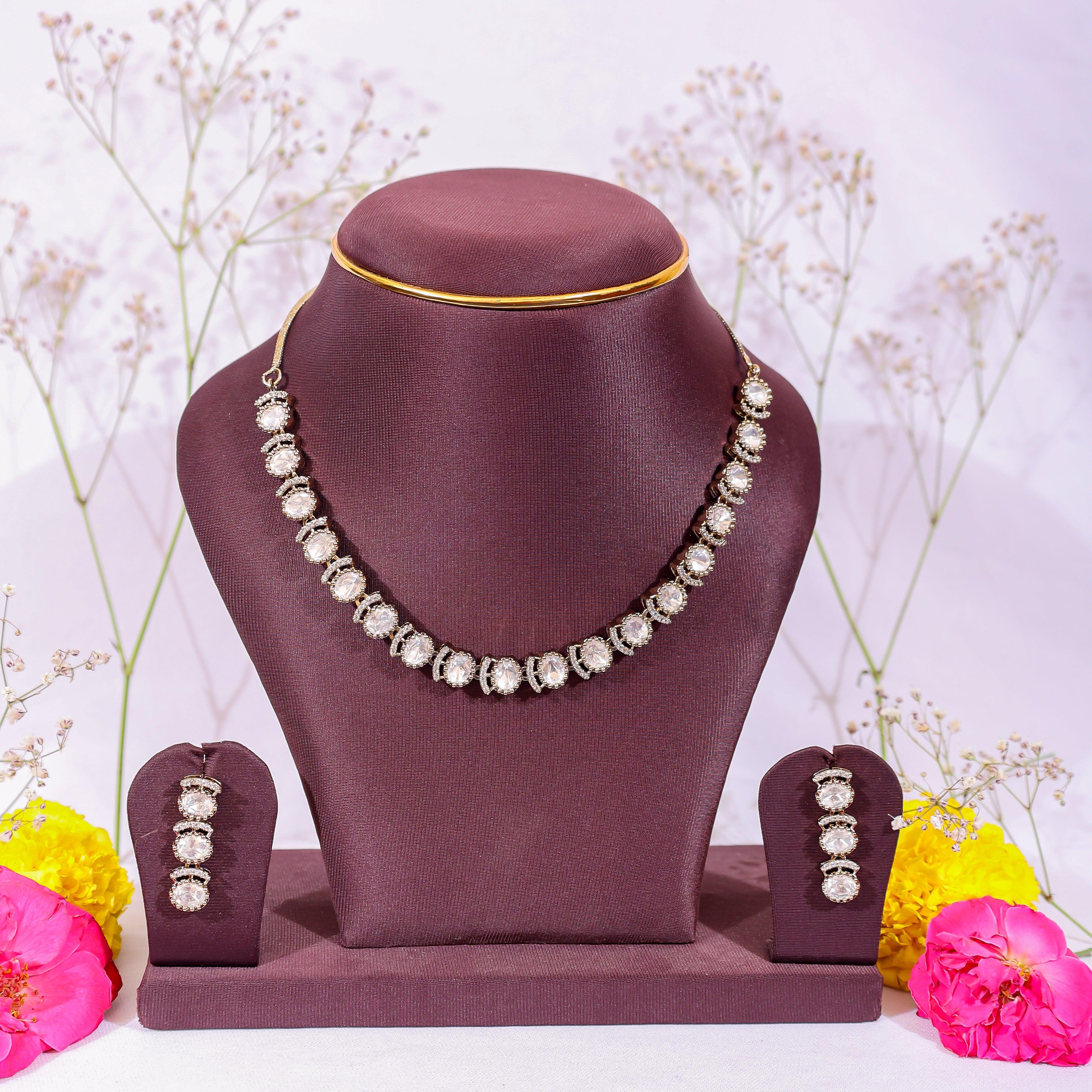 The Aarya Oval Polki Choker Set