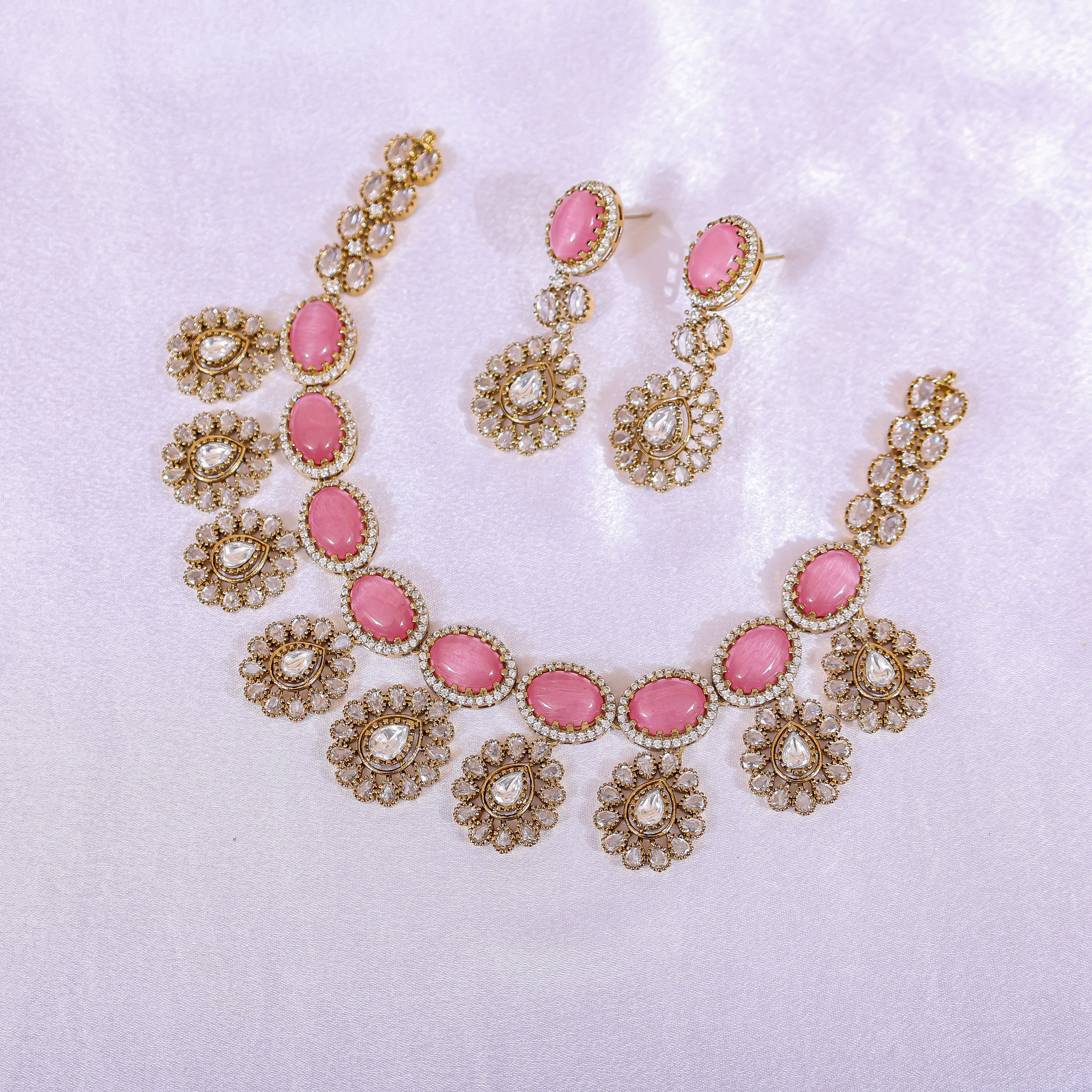 Antique Pink Kundan Collar Set