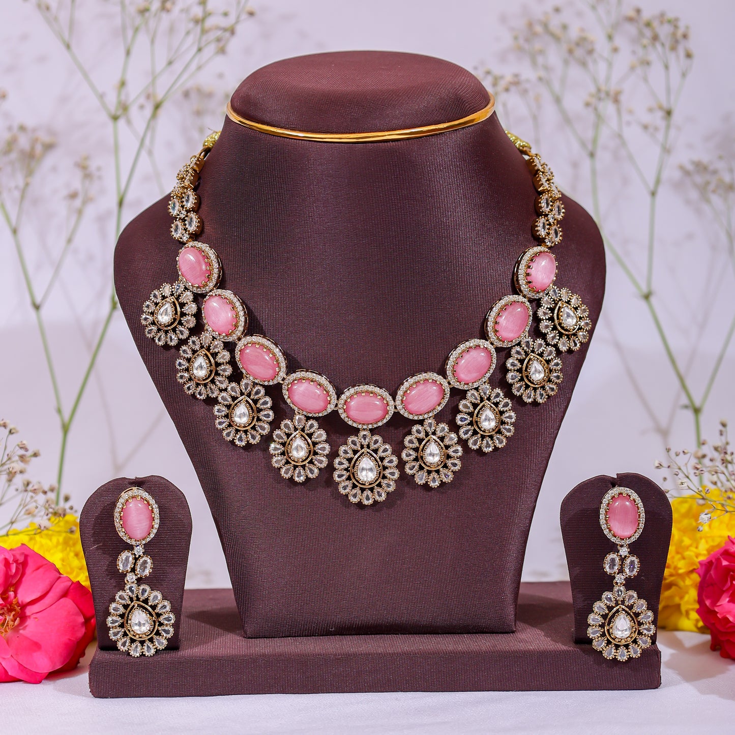 Antique Pink Kundan Collar Set