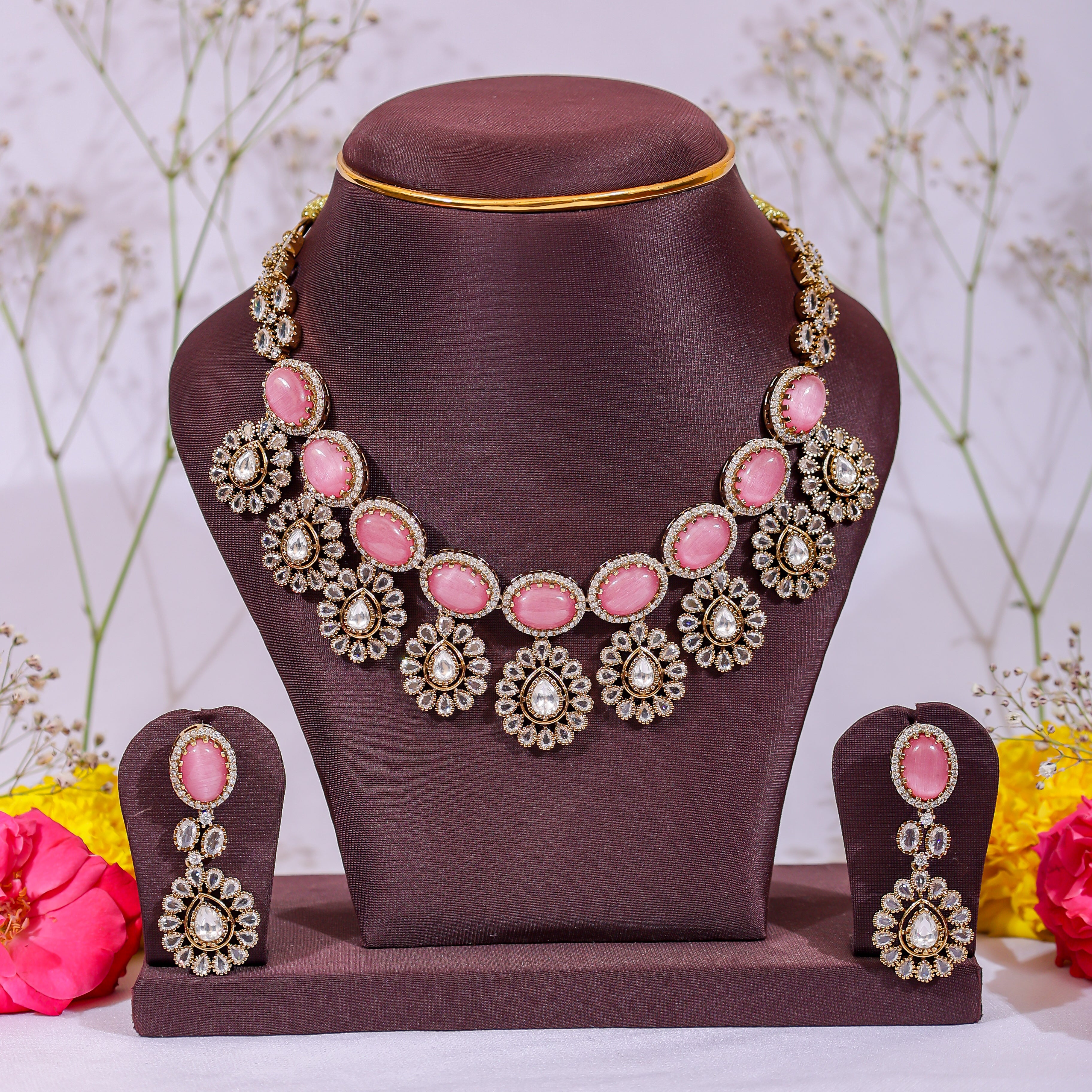 Antique Pink Kundan Collar Set