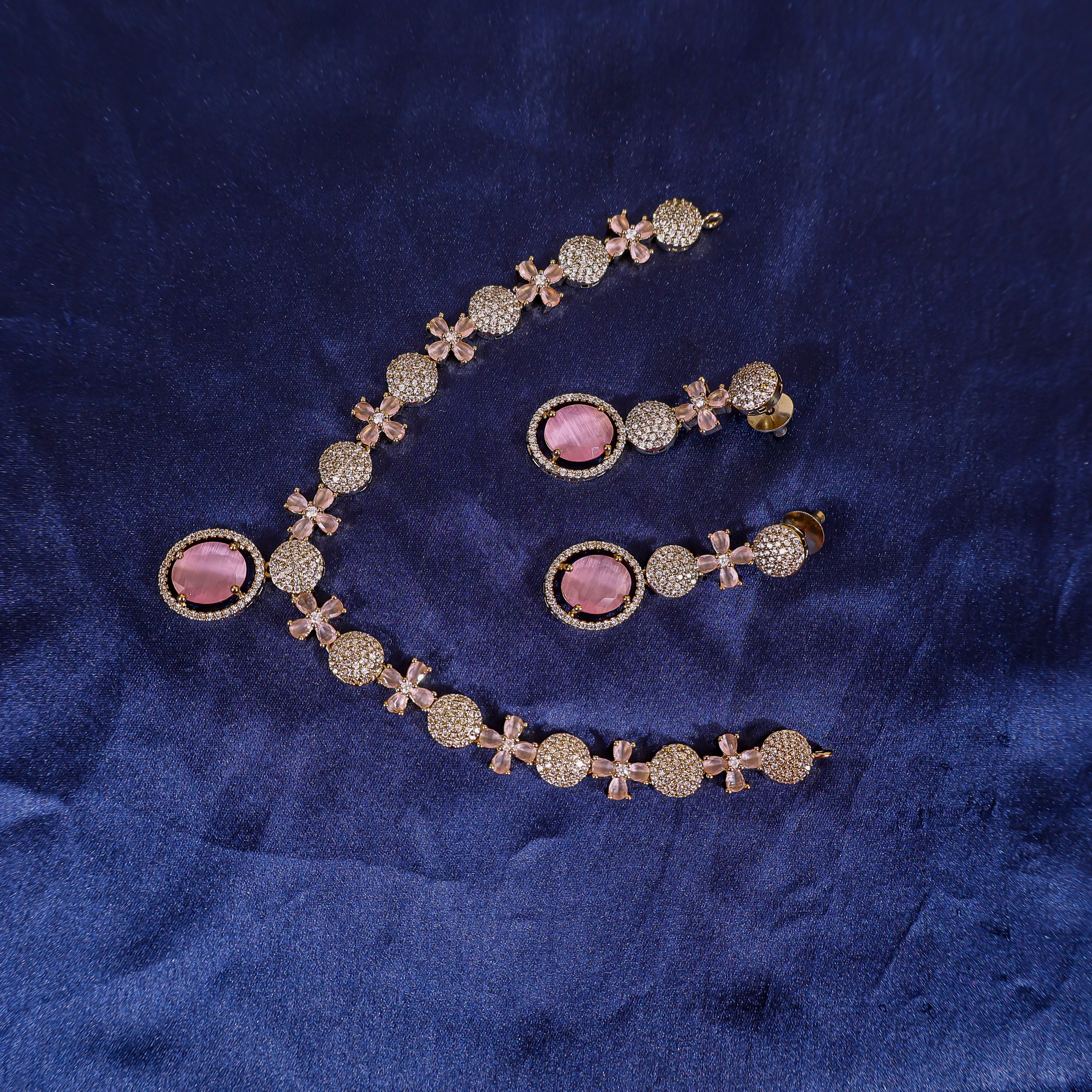 Soft Pink Oval Halo Stone Set