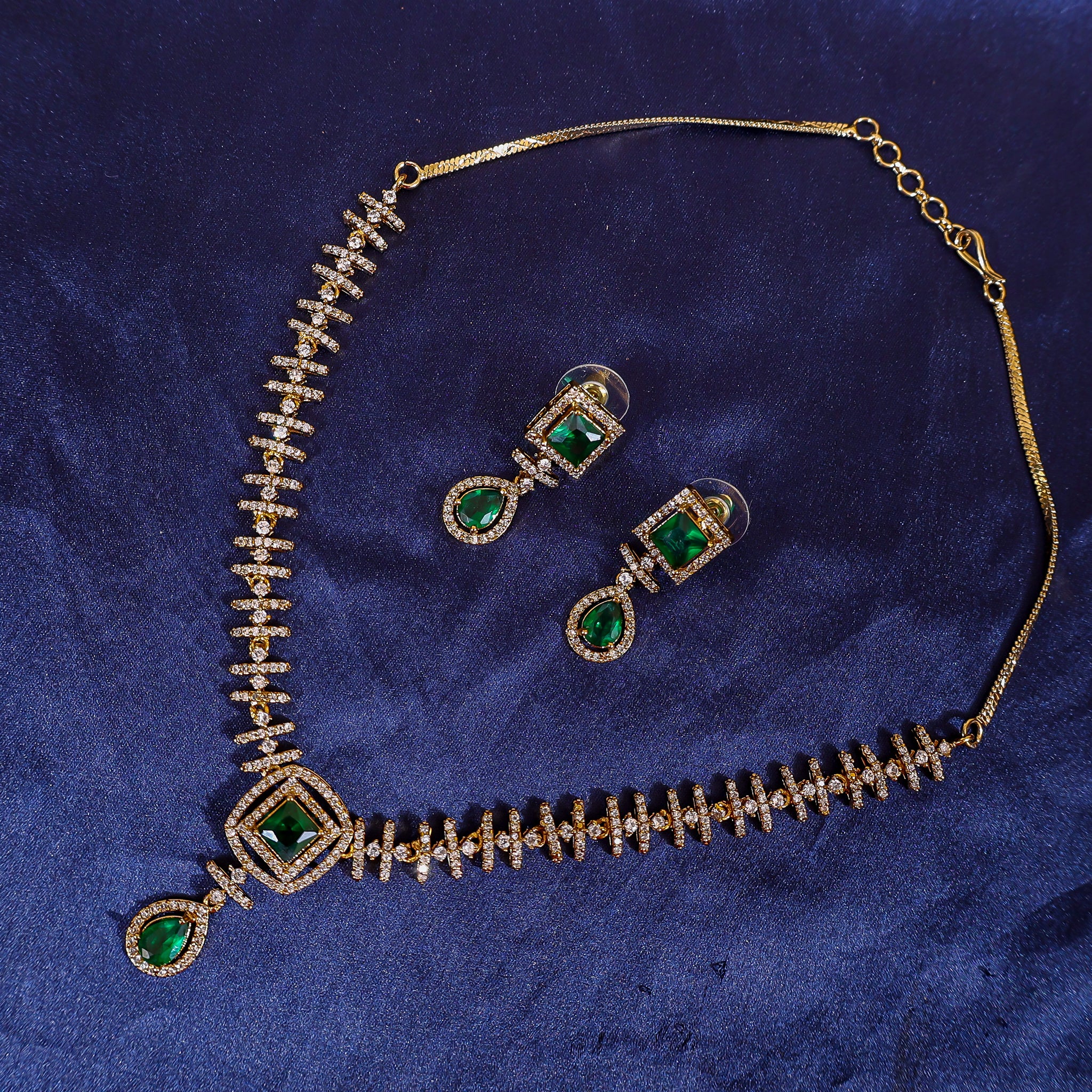 The Royal Green Square-Cut Stone & AD Set