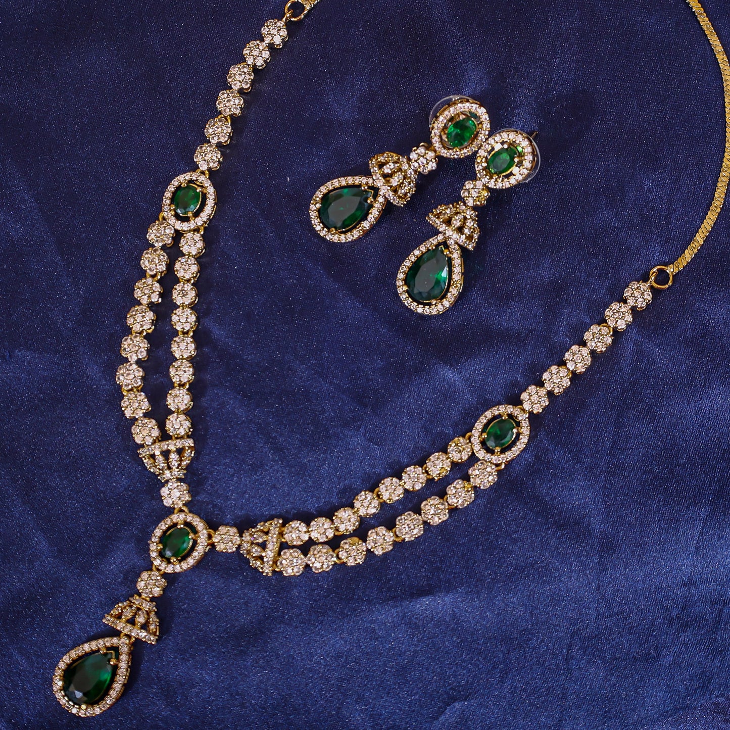 Emerald Royale Double-Strand Set