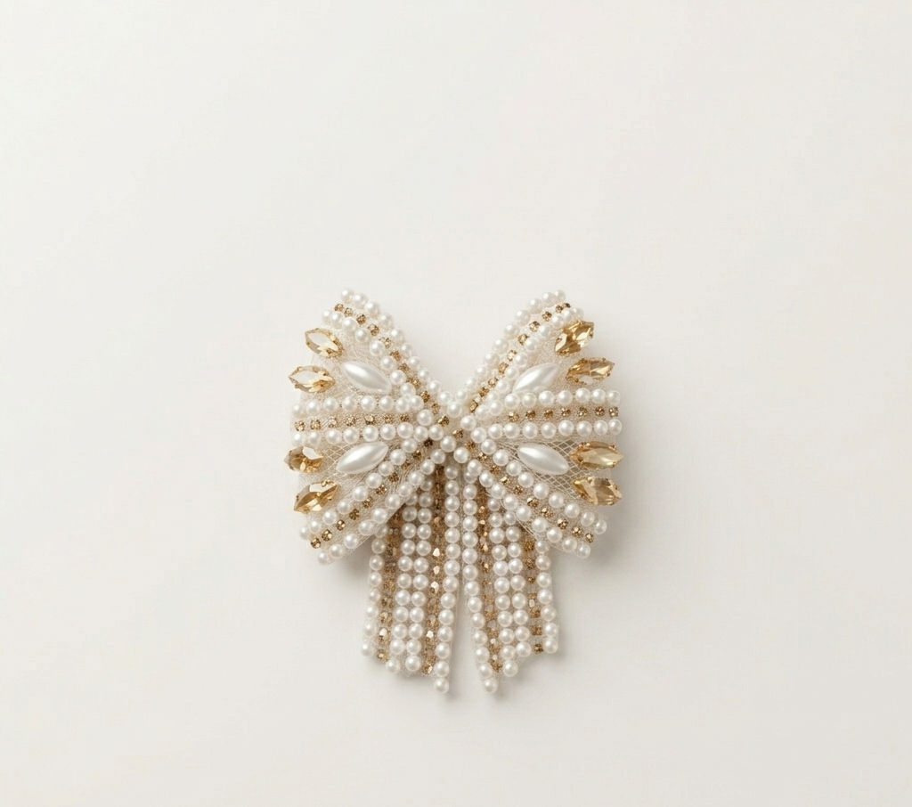 Pearl Bow Alligator Pin