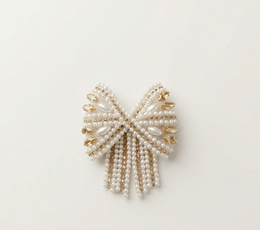 Pearl Bow Alligator Pin