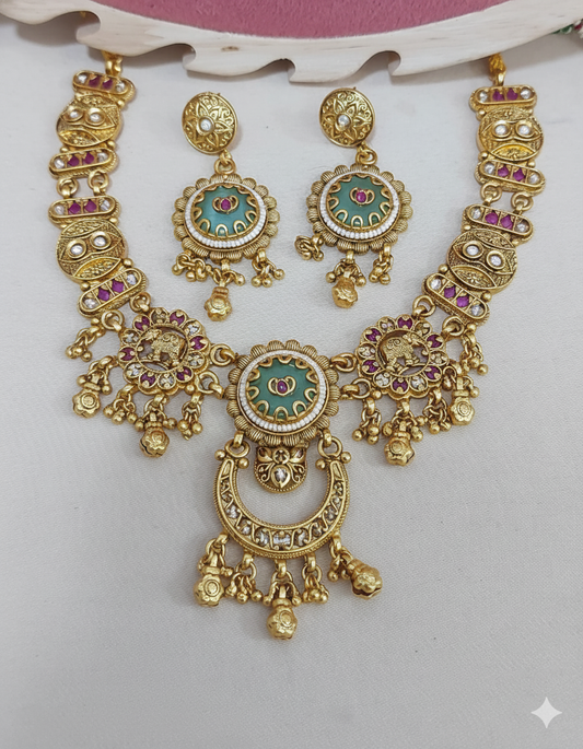 The Royal Heritage Meenakari Set