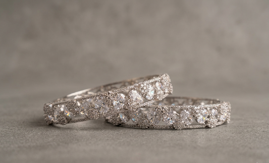The Sitara Solitaire Kada Set