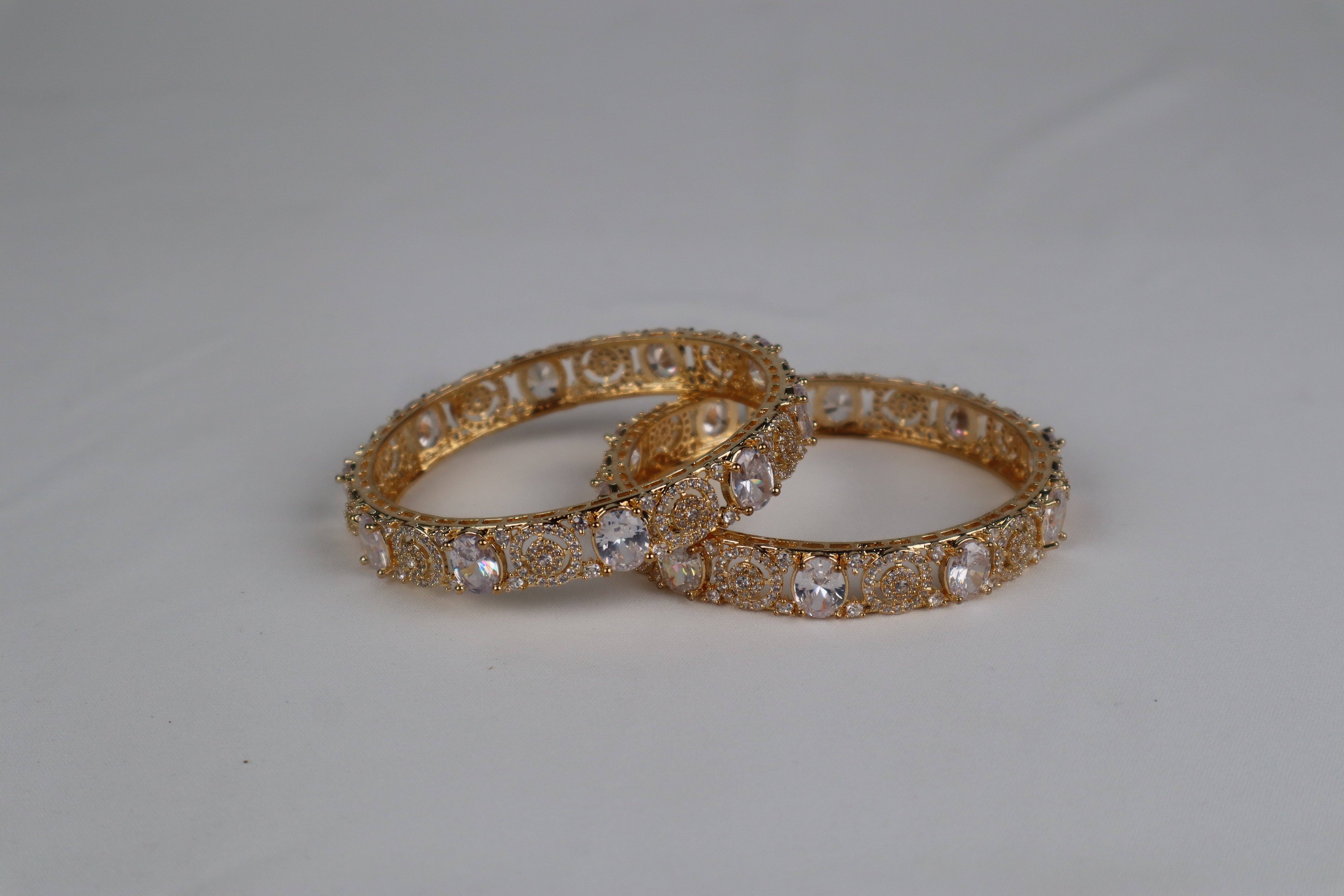 The Aurelia Oval-Medallion Kada Set