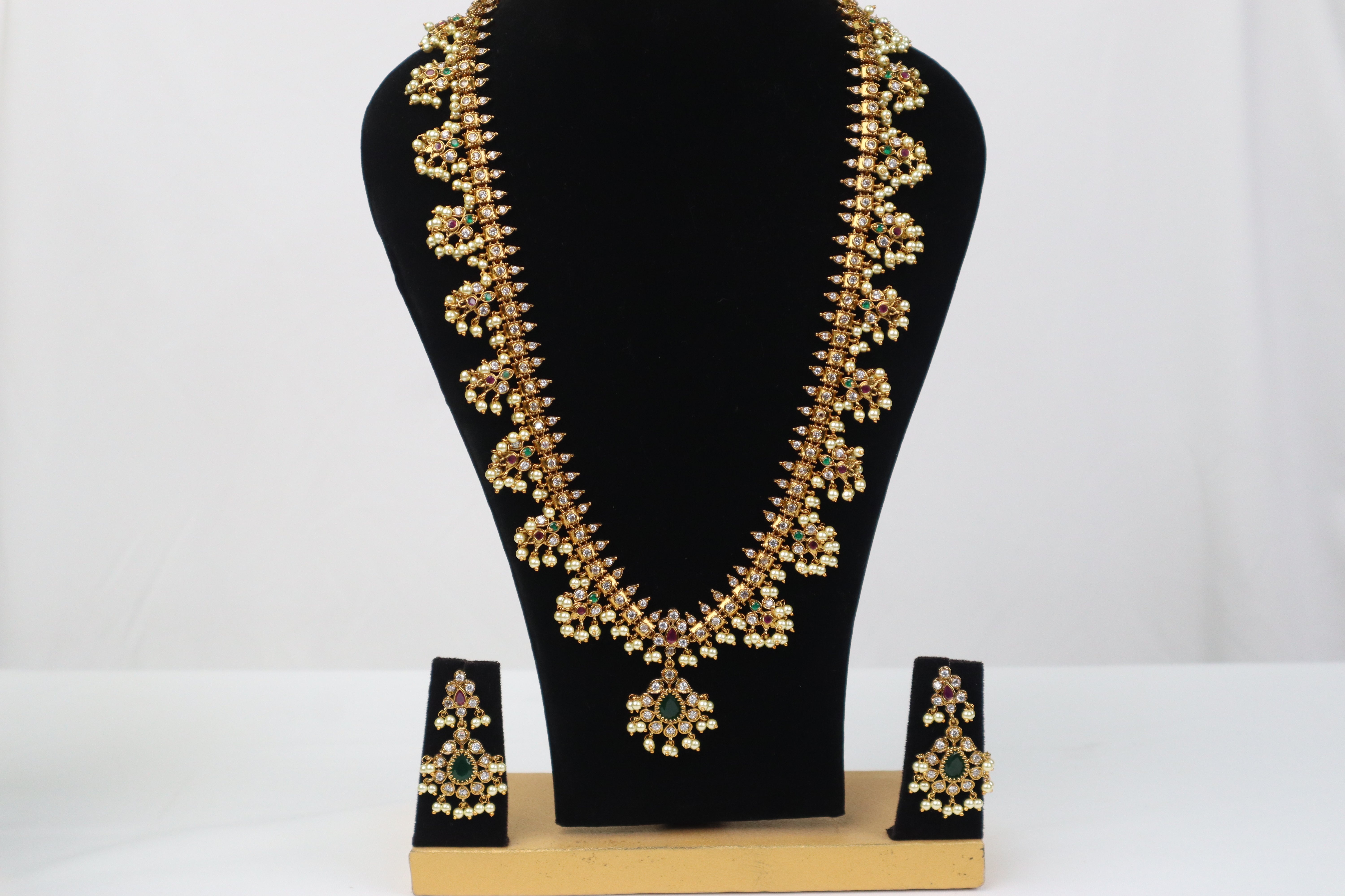 Heritage Stone & Pearl Haram Set
