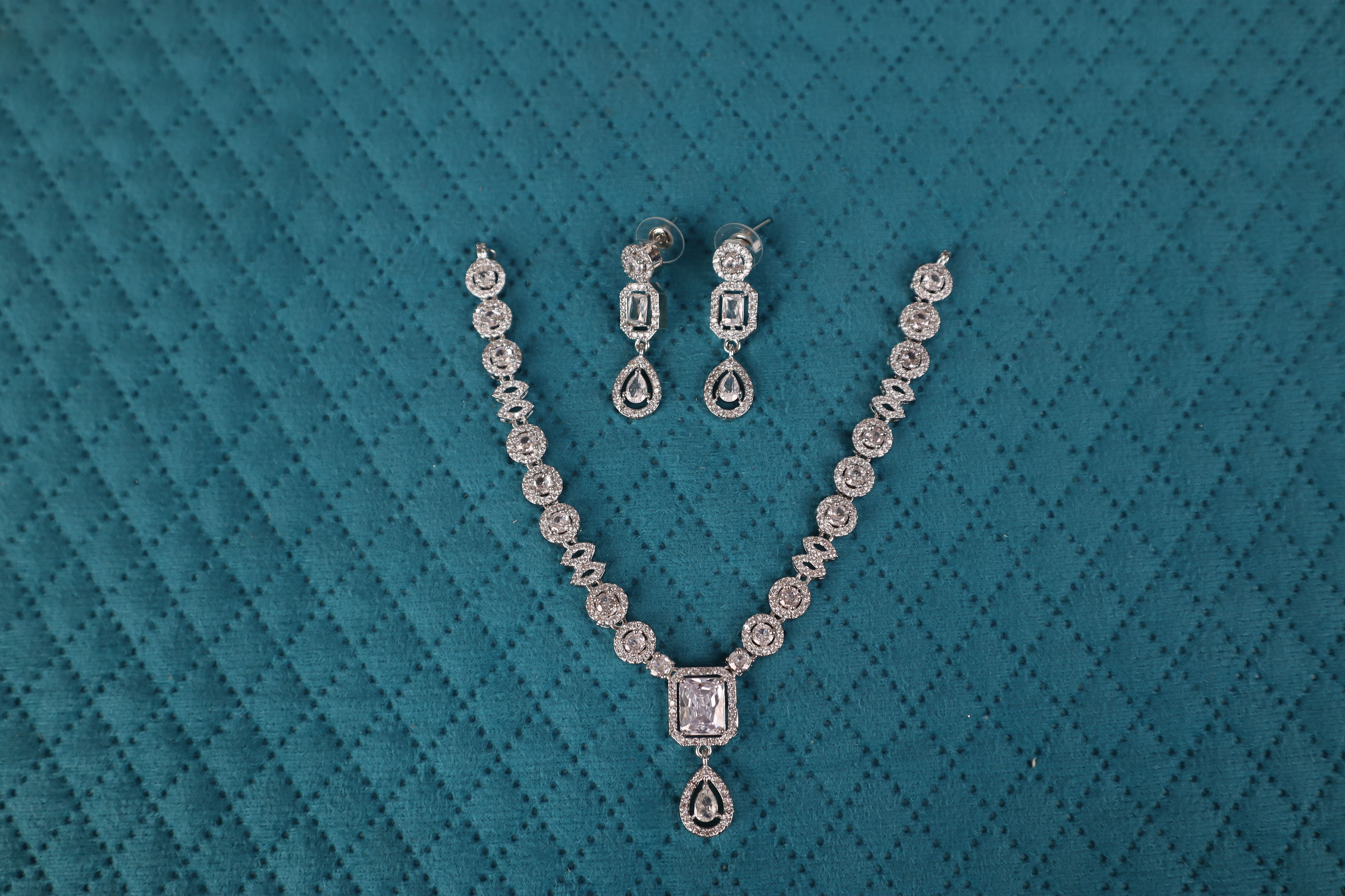 Celestial Halo Pendant Set