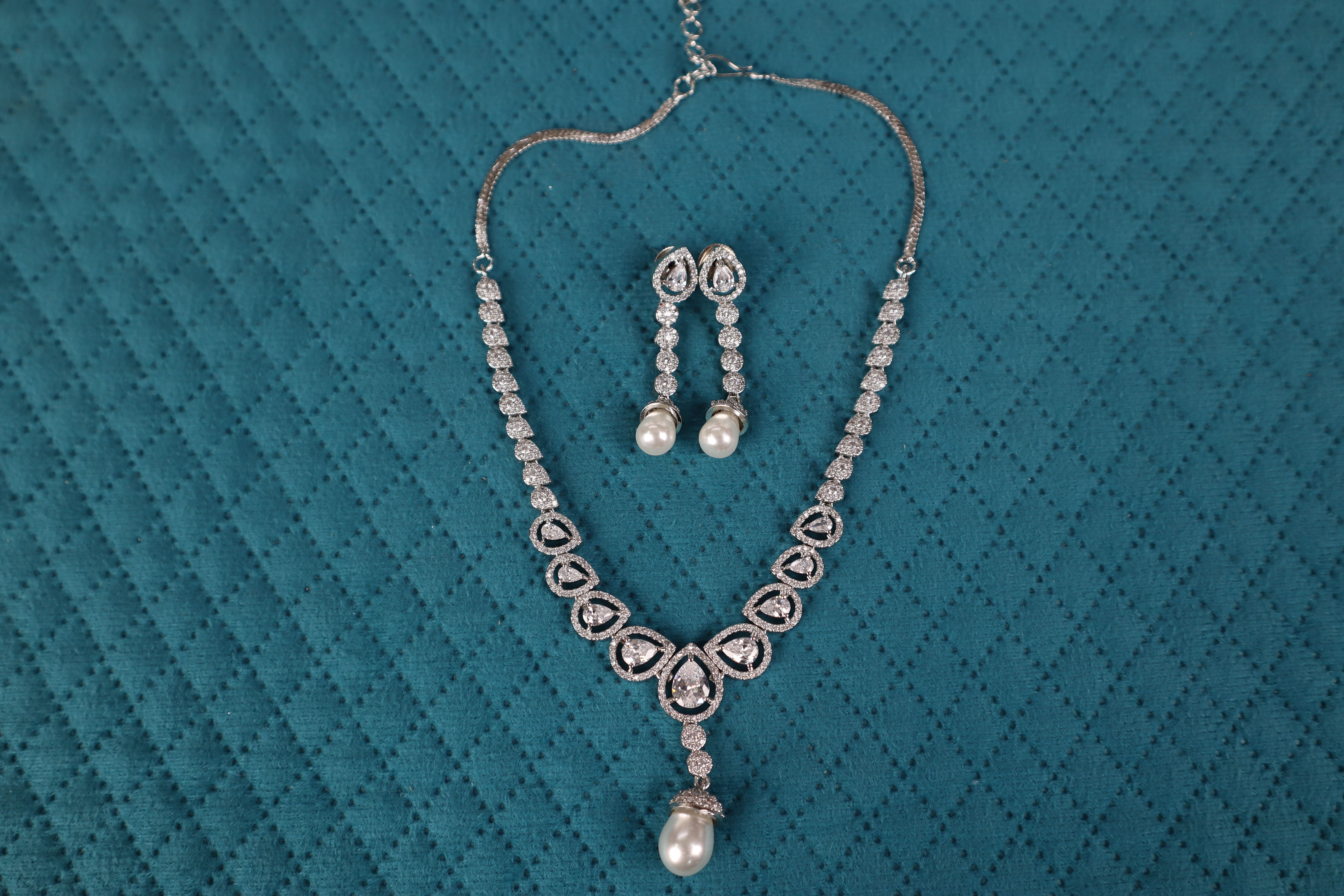 Seraphina Silver & Pearl Suite