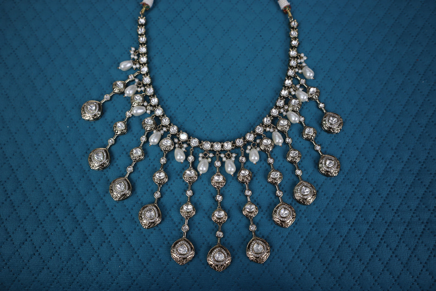 Aura of Awadh Pearl Droplet Necklace