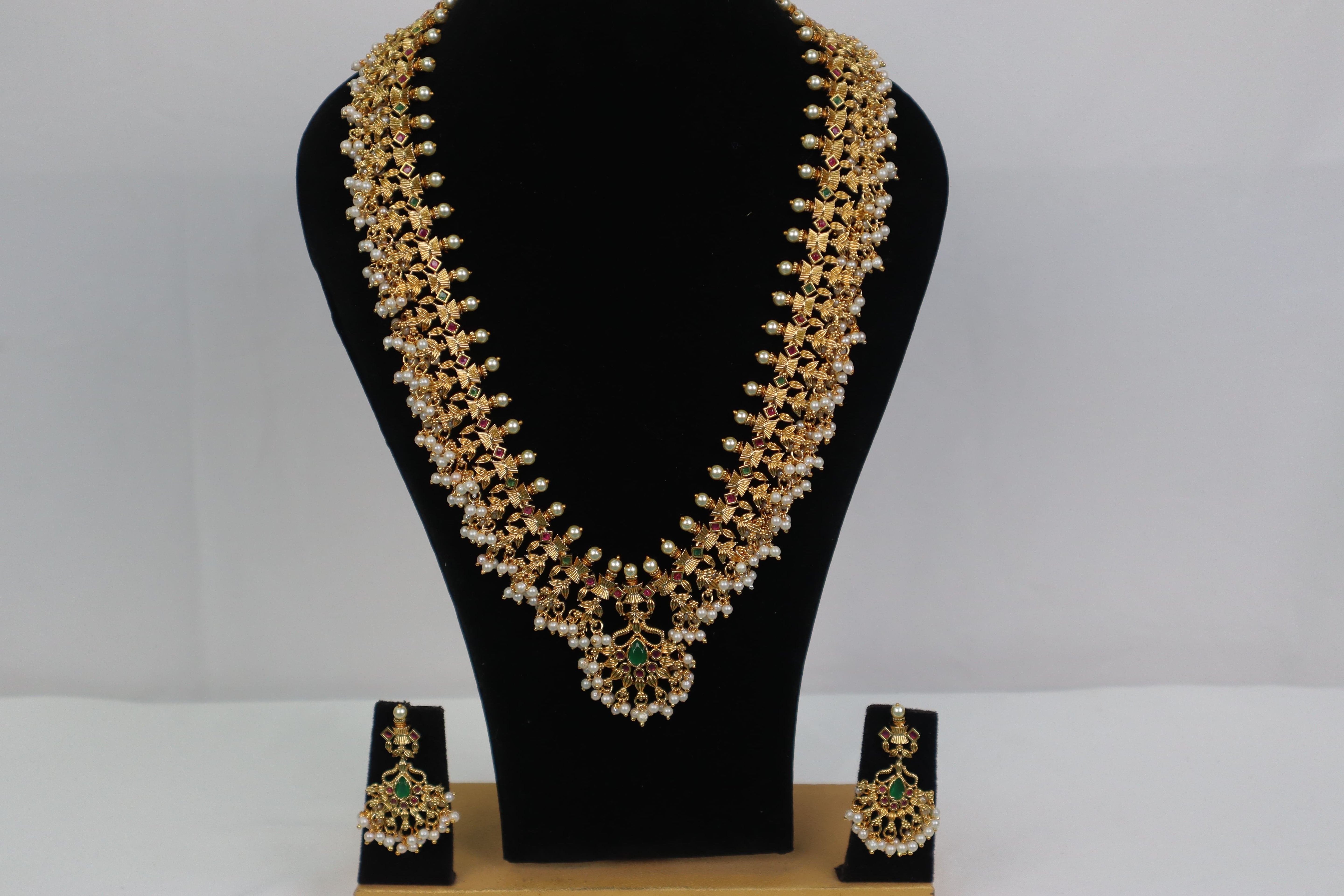 The Royal Guttapusalu Haram Set