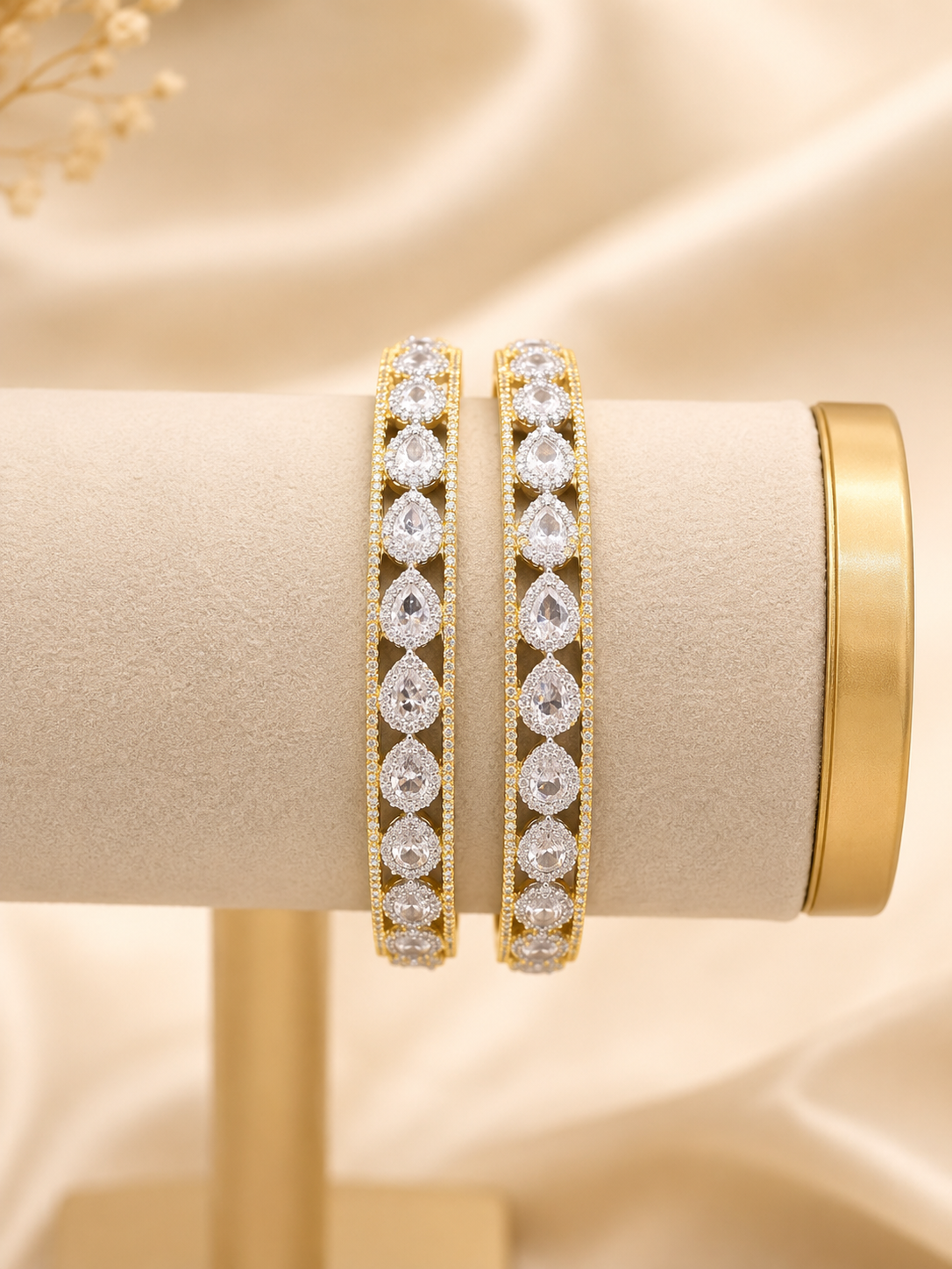 Majestic Shine AD Bangles
