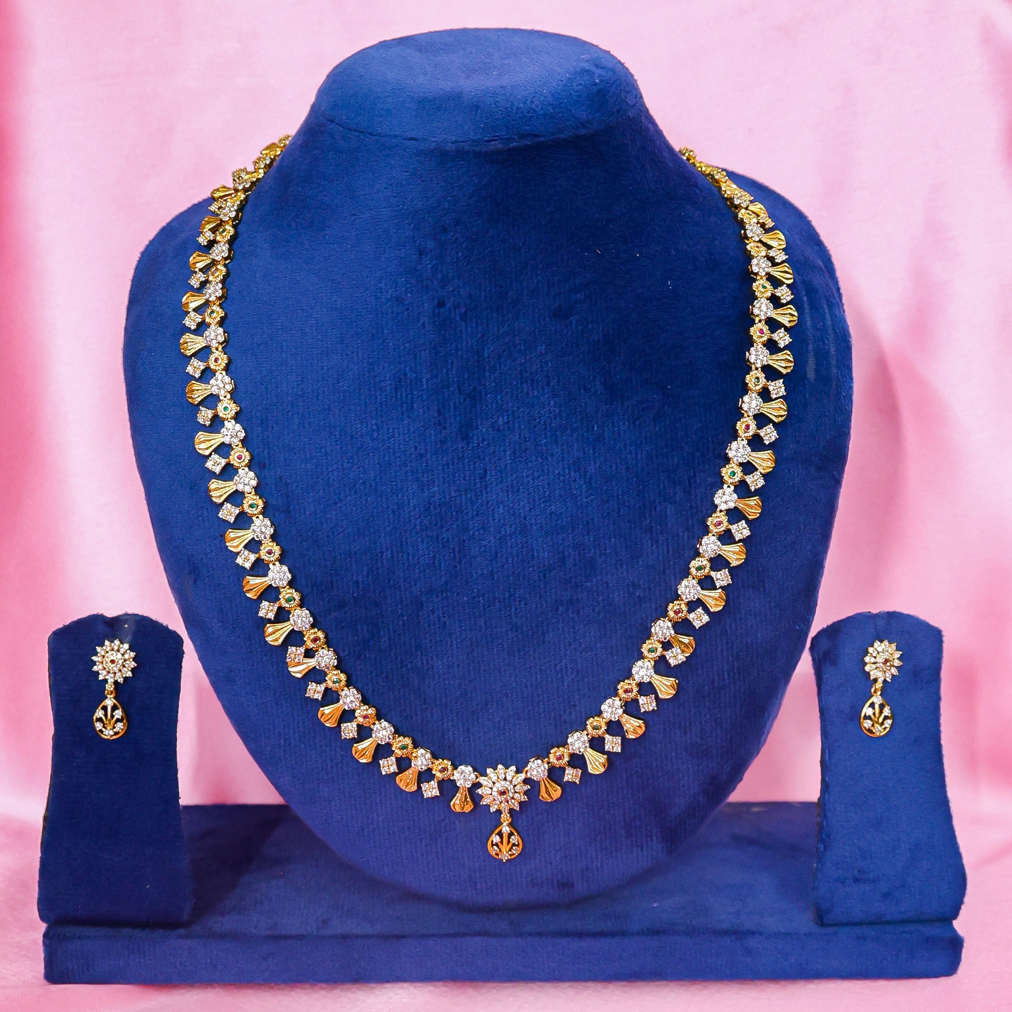 Aavya Floral Grandeur Necklace Set