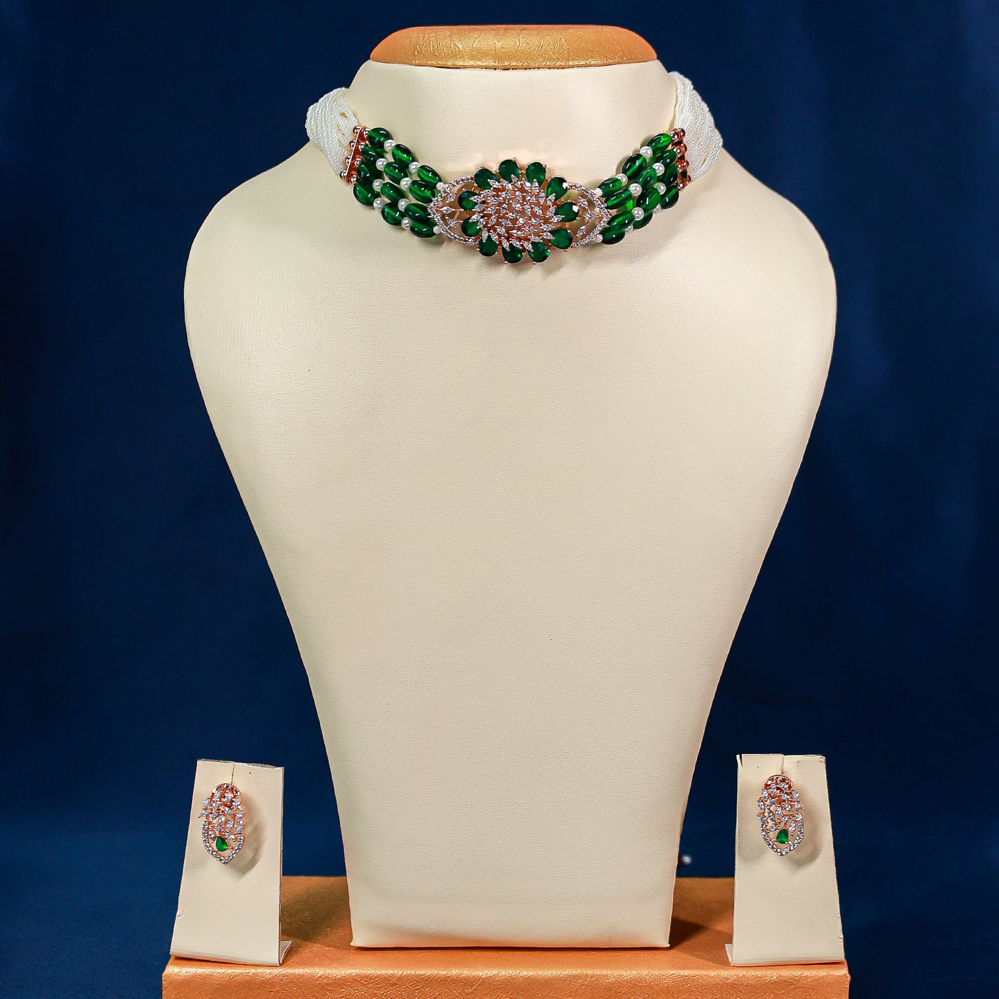 The Royal Emerald Polki & Pearl Beaded Choker Set