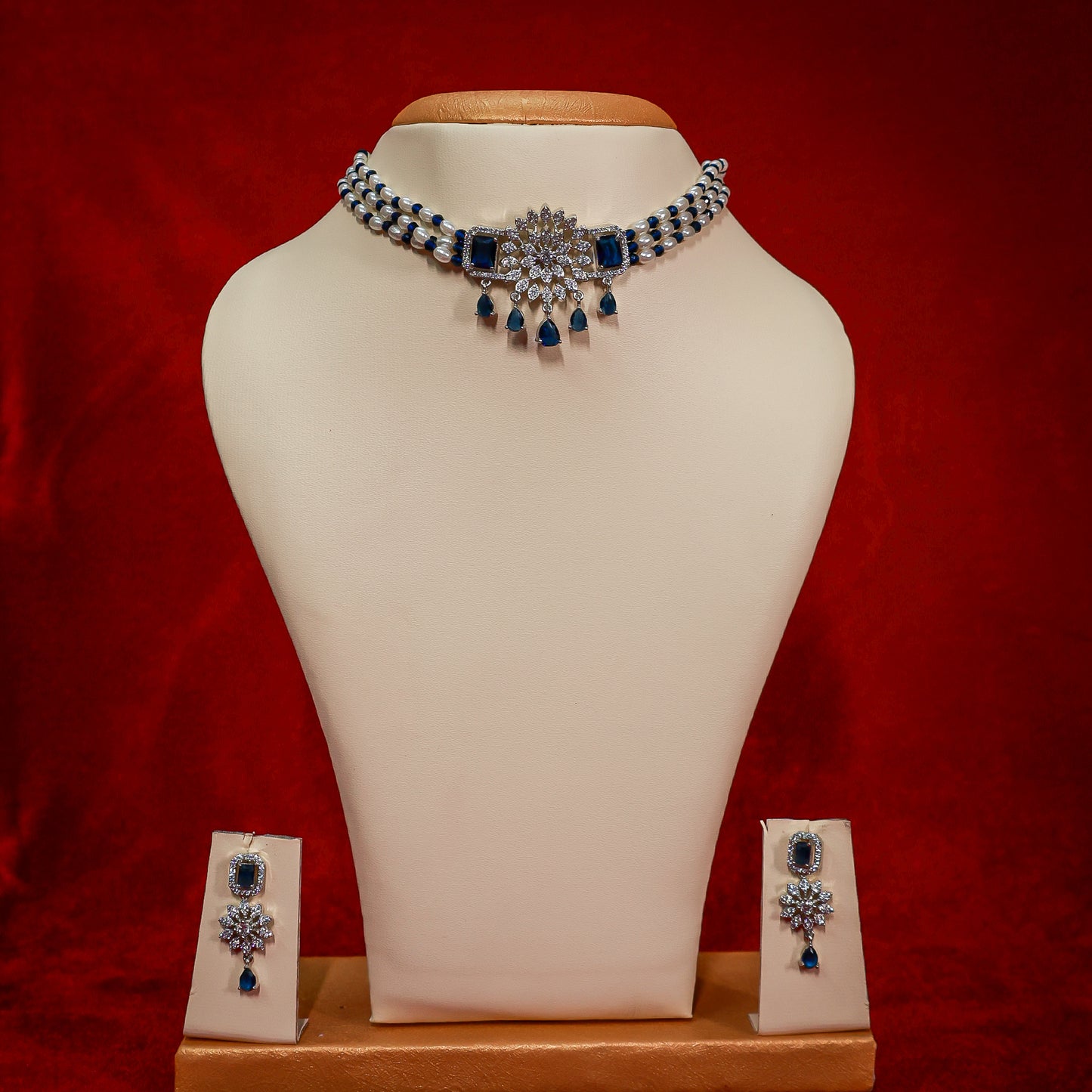 Regal Sapphire Blue Snowflake Choker Set
