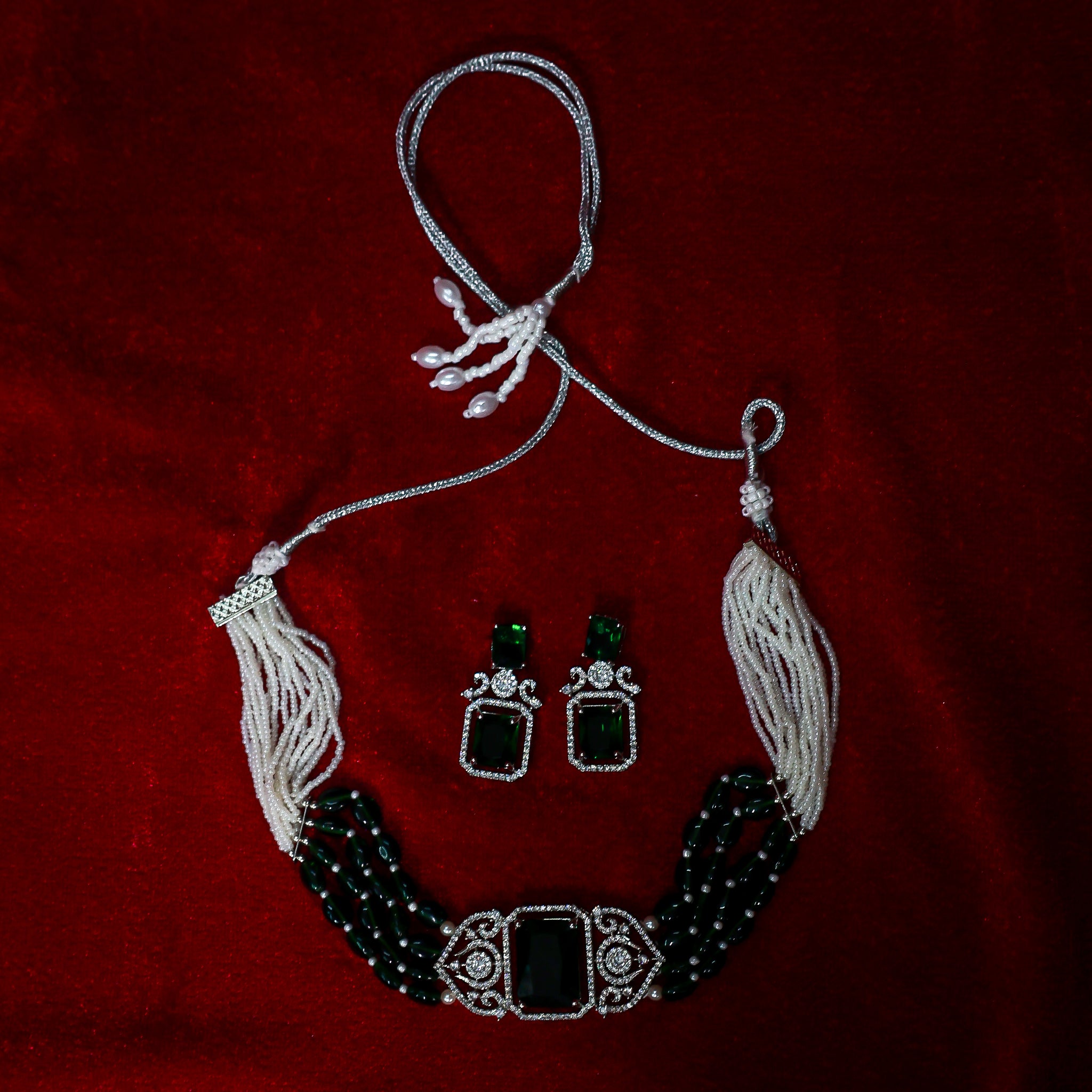 The Regal Emerald Rectangle Choker Set