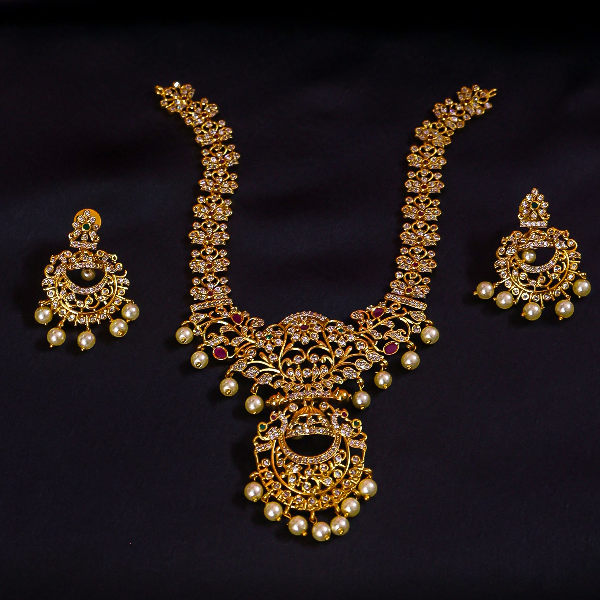 The Chandrika Pearl Choker Set