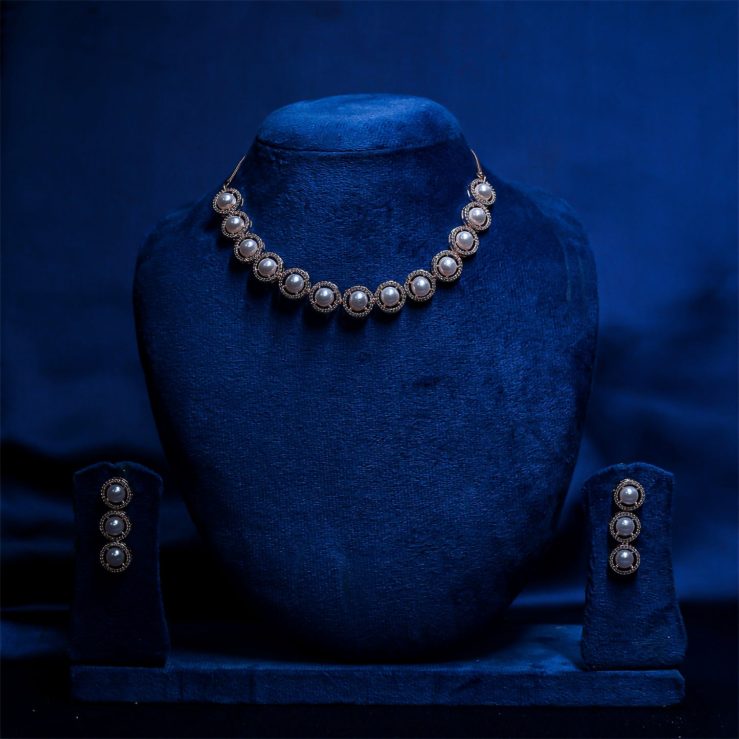 The Contemporary Pearl & Diamond Look Cluster Set