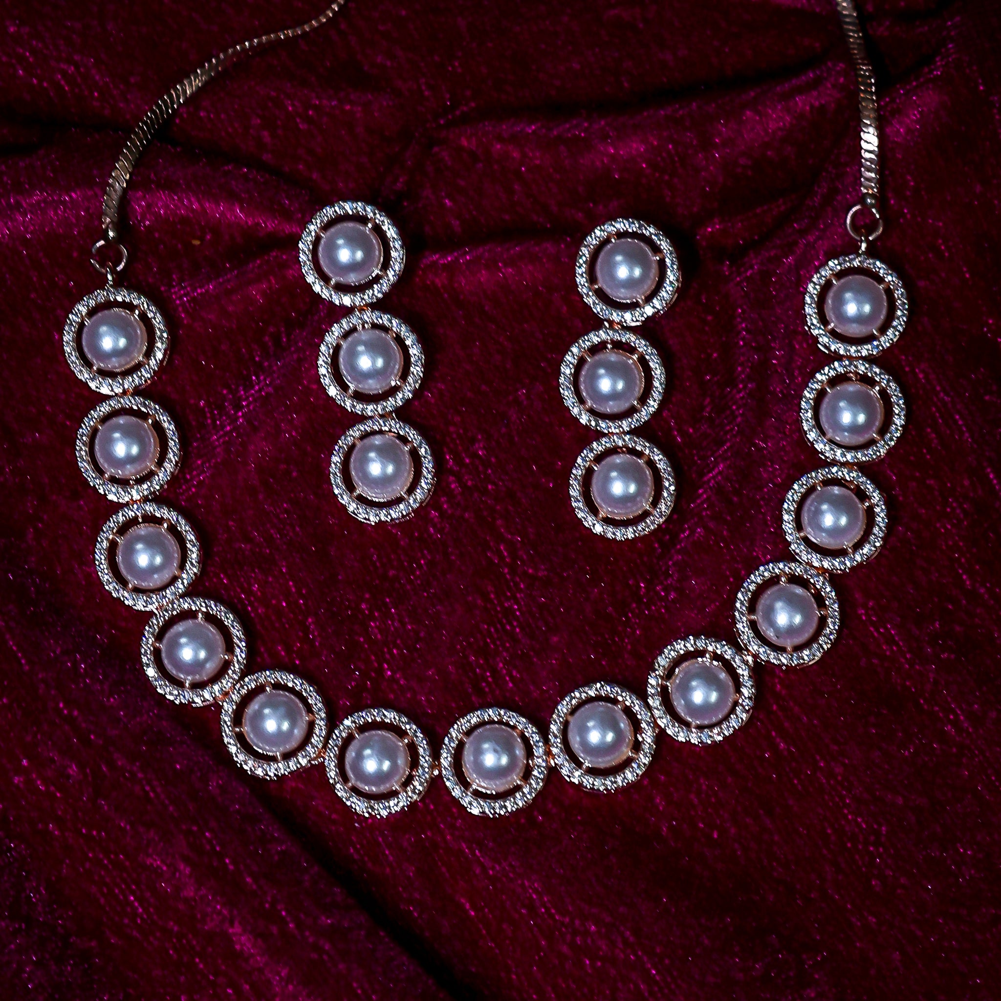 The Contemporary Pearl & Diamond Look Cluster Set