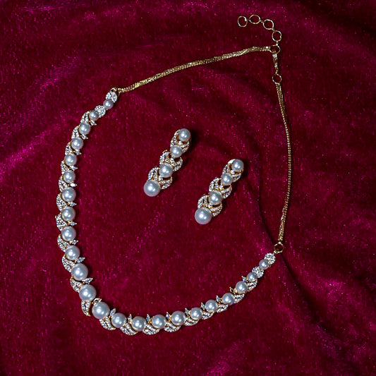 he Pearl & CZ Leaf Motif Choker Set