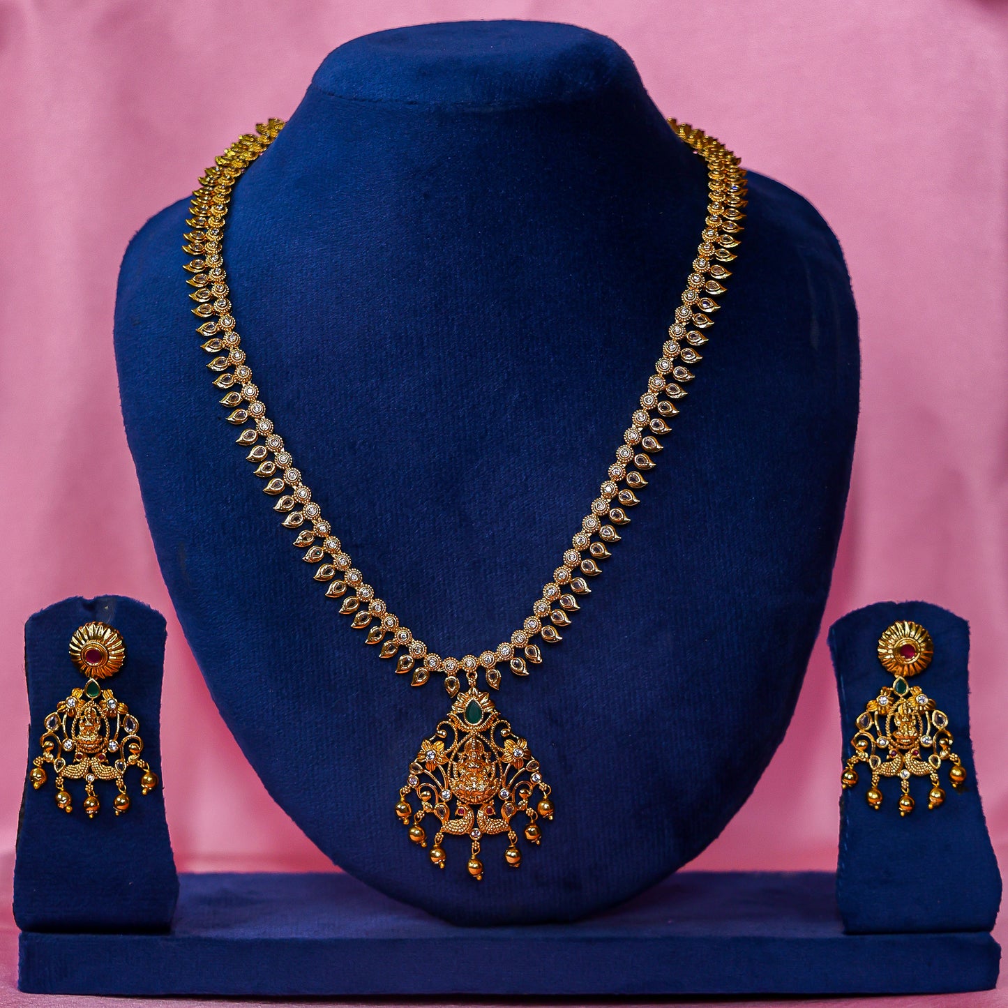 Swarna Nakshi Mango Mala with Jhumkas