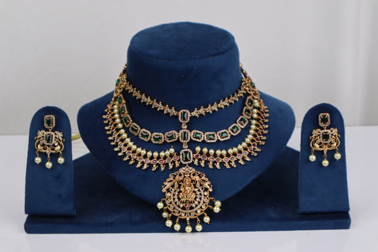 The Grand Temple Emerald Layered Set